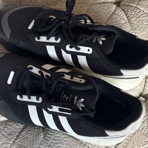 Adidas Men's Black and White Sneakers